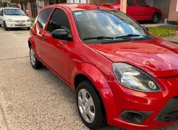 Teleguia Vendo Ford Ka mod.2011 105mil kmts motor 1.0 aire y direccion alarma y cierre vtv vigente titular U$S7000 TEL.2262-632293