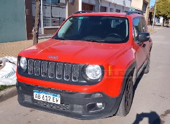 Teleguia Vendo Jeep Renegade Modelo 2017 102.000 Kmts con GNC Tel.2262-677267