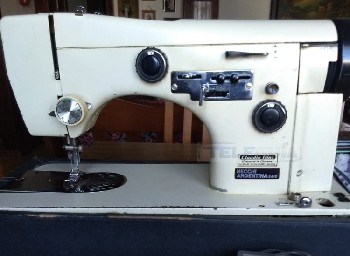 Teleguia Vendo maquina de coser electrica usada funcionando Necchi Lycia Necar III $18.000 Tel.2262-423698(fijo)