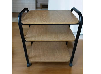 Teleguia Vendo mesa Formica largo 76cm Ancho 1.14mtr. Tel.2262-314268 Valor $45.000