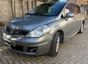 Teleguia Vendo Nissan Tiida Tekna Mod.2010 165mil km cubiertas seminuevas service al dia  cuero, techo, control crucero impecable particular al dia . $ 9.500.000 Tel.2262-535333