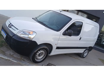 Teleguia Vendo Partner hdi 1.6 Mod.2017 Km 75.700 furgon Tel.2262-551768