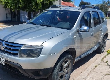 Teleguia Vendo Renault Duster 4x4 Modelo 2012 con gnc 140mil kmts Tel.2262-497699