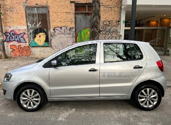 Teleguia Vendo Volkswagen Fox confortline Modelo 2013 104.000 km Correa de distribución y batería nueva 11 mil dólares Tel.2262-637315